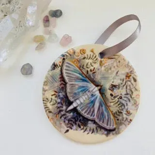 Helena Perry Jasmine Moth décoration porcelaine sapin