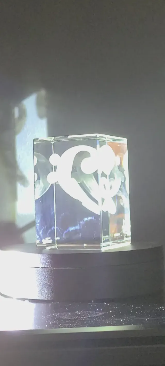 Le Digraphe Morpho Sur Mesure bloc verre 6x6x9 cm