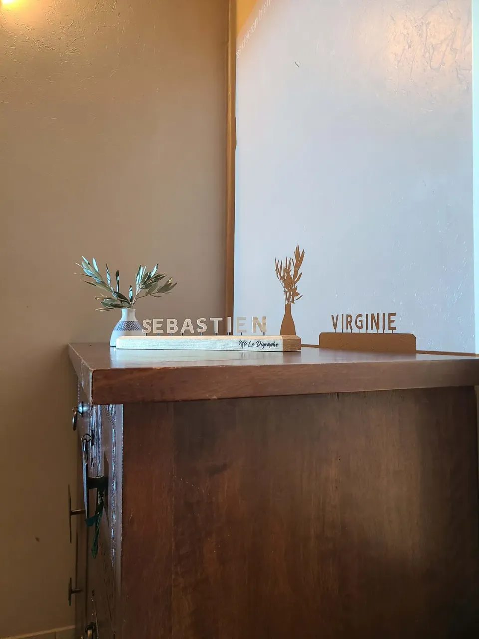 Le Digraphe mariage cadeau mariés prénoms bois
