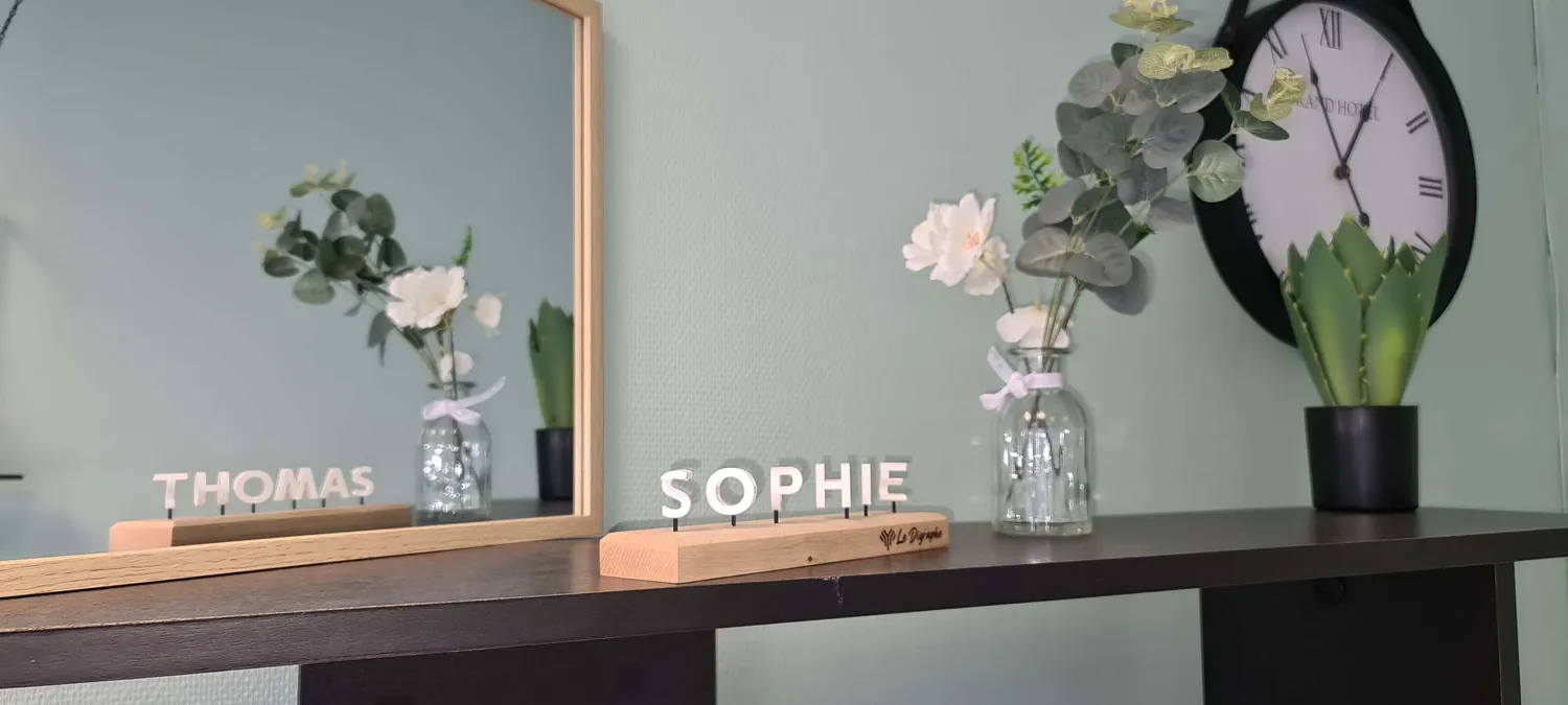 Le Digraphe mariage cadeau mariés prénoms bois