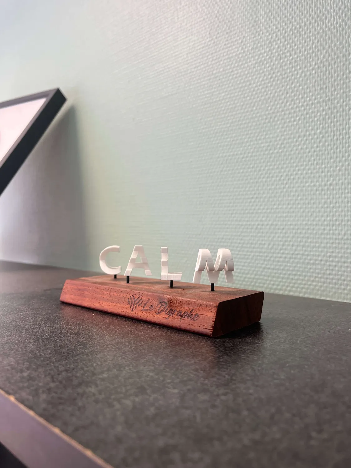 Le Digraphe Keep Calm digraphe socle padouk couple
