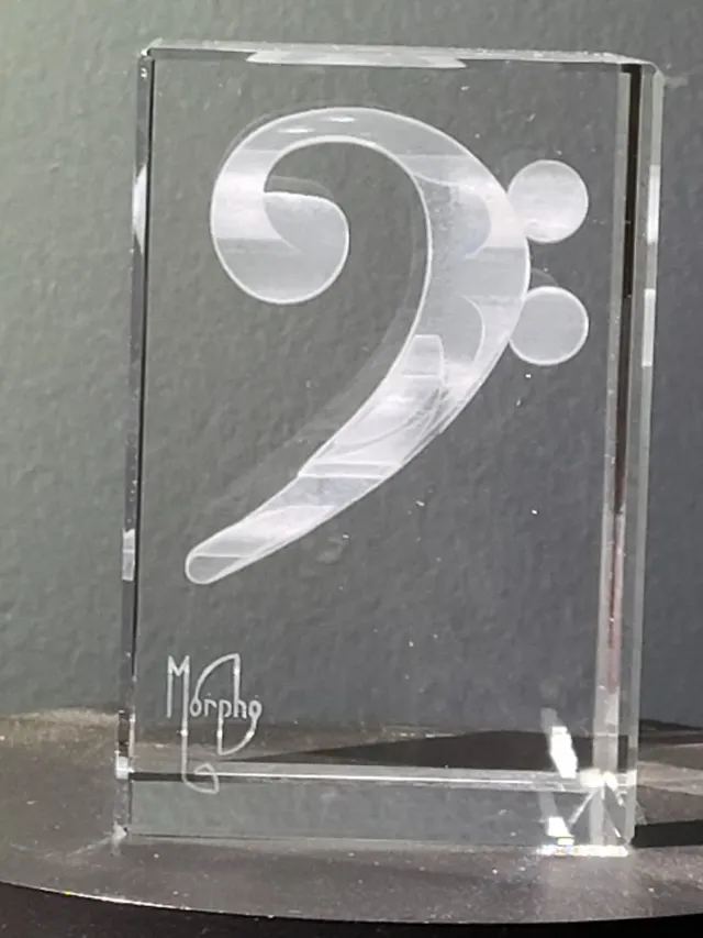 Le Digraphe Morpho Sur Mesure sculpture verre 6x6x9cm tirage limité