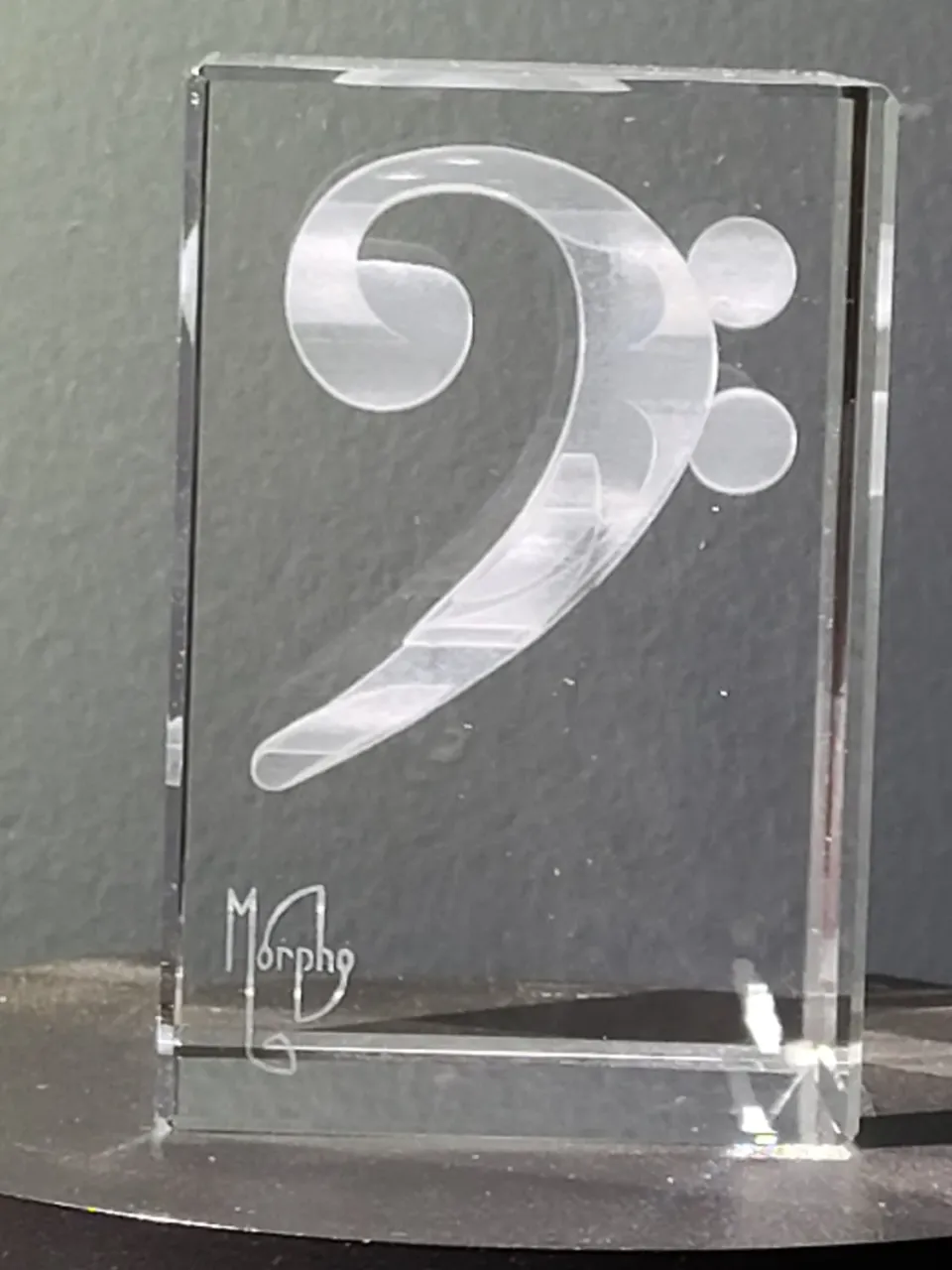 Le Digraphe Morpho Sur Mesure sculpture verre 6x6x9cm tirage limité