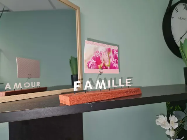 Le Digraphe Famille Amour digraphe porte-photo socle padouk