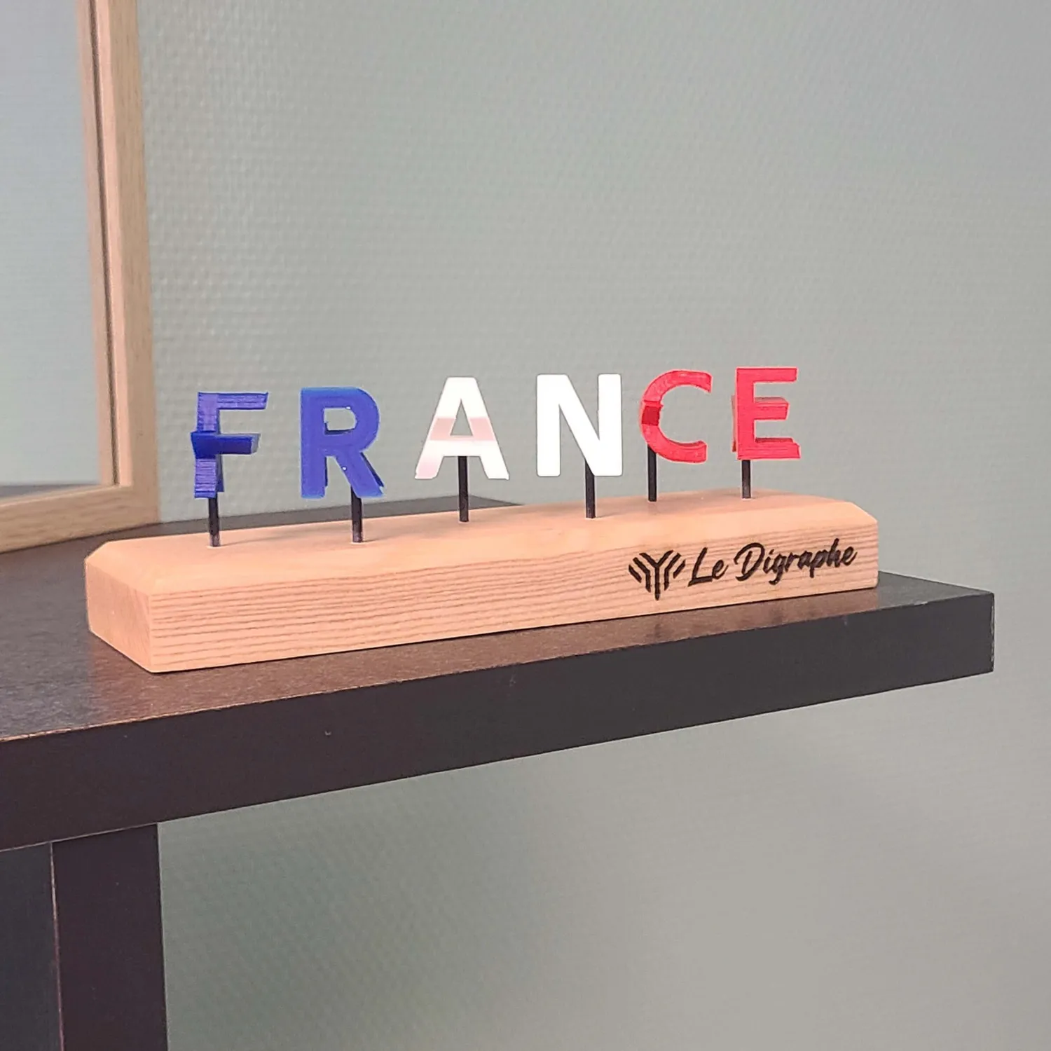 Le Digraphe France 3 étoiles digraphe tricolore unique