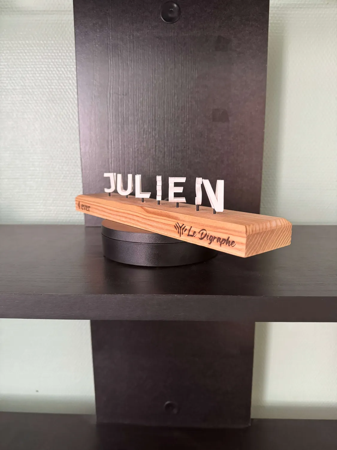 Le Digraphe Socle Tournant accessoire USB piles 3 vitesses