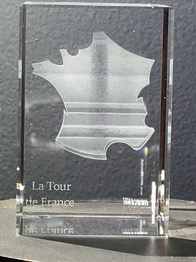 Le Digraphe Morpho Tour de France bloc verre gravé 250 ex