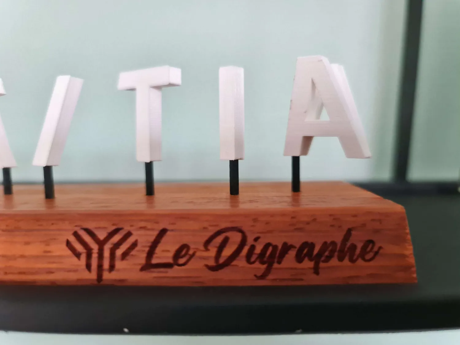Le Digraphe mariage cadeau mariés prénoms bois