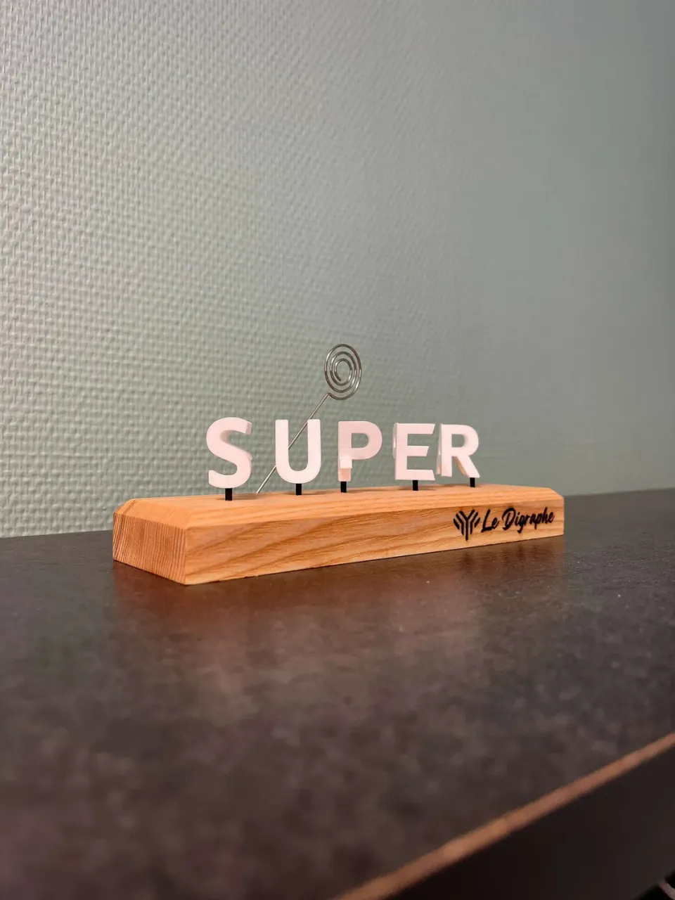 Le Digraphe Super Papa sculpture prénoms père-enfant